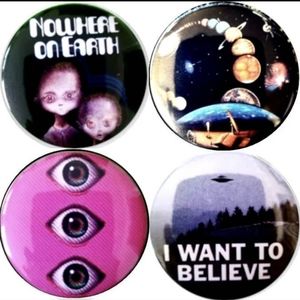 Alien UFO outer space set of 4 New Large 2.25" inch pins buttons badges